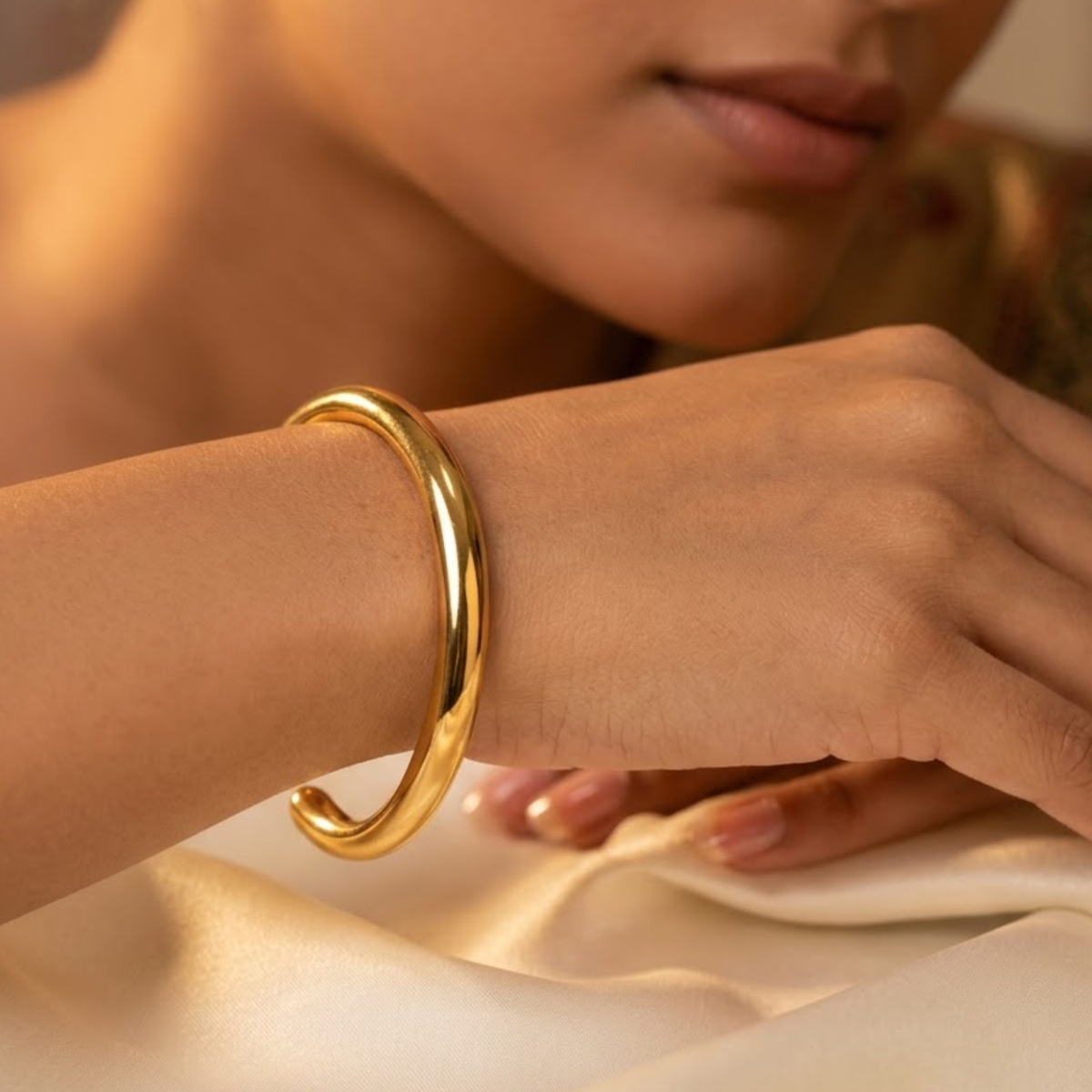 Grace Line Collection Plain Gold Plated Bracelets