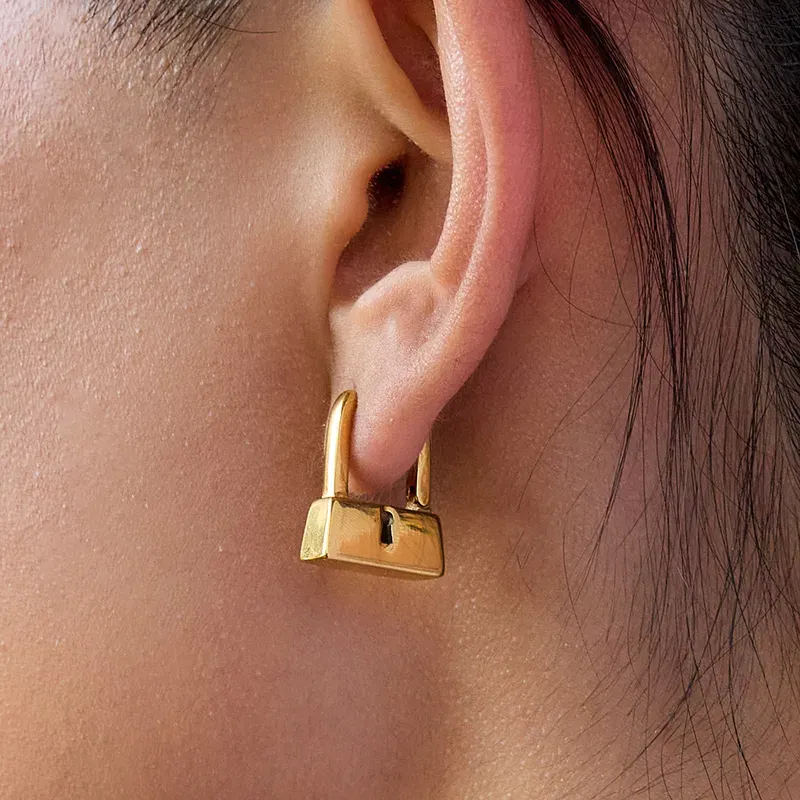 Satchel Hoops 2
